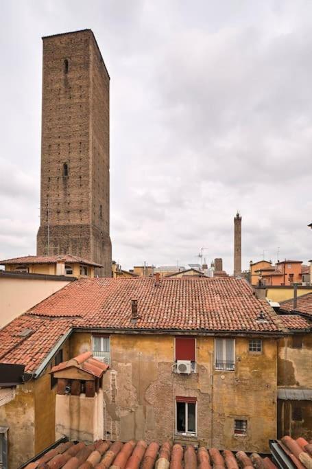 Lussuoso Appartamento Nel Cuore Del Centro Storico ボローニャ エクステリア 写真